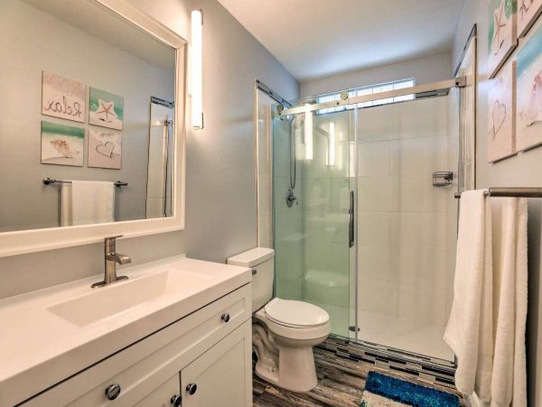Bradenton Vacation Home with 3 Bedrooms & Pool Sleeps 8