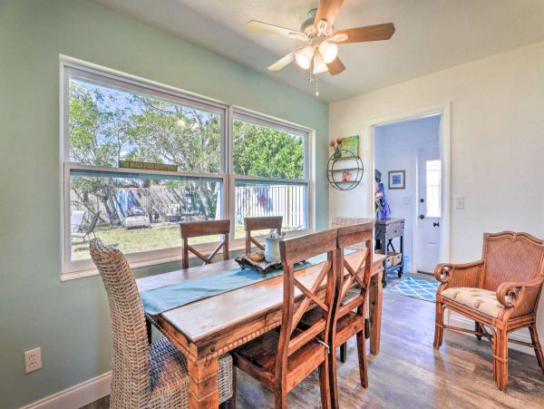 Bradenton Vacation Home Three Bedrooms Sleeps 12 Guests