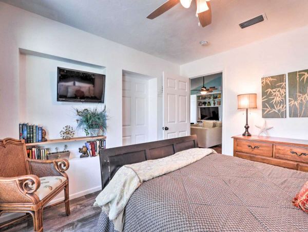 Bradenton Vacation Home Three Bedrooms Sleeps 12 Guests
