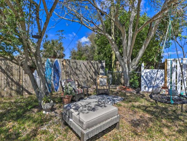 Bradenton Vacation Home Three Bedrooms Sleeps 12 Guests