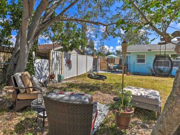 Bradenton Vacation Home Three Bedrooms Sleeps 12 Guests
