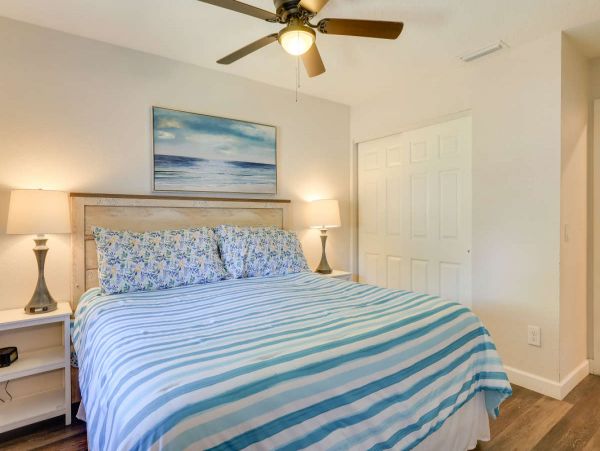 Charming Bradenton Duplex with 3 Bedrooms & Pool Sleeps 10