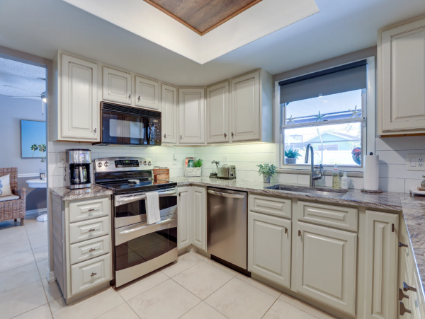 Escape to Bradenton with 3 Bedroom & Private Pool