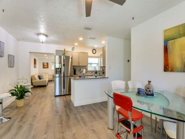 Bradenton Vacation Home Four Bedrooms Sleeps 9 Guests