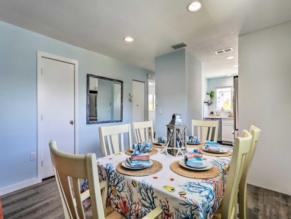 Lovely 2 Bedroom Townhome in Holmes Beach