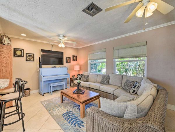 Waterfront Palmetto 3 Bedroom Vacation Getaway Sleeps 10