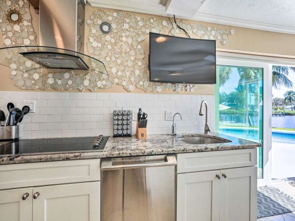 Waterfront Palmetto 3 Bedroom Vacation Getaway Sleeps 10
