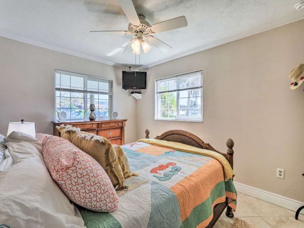 Waterfront Palmetto 3 Bedroom Vacation Getaway Sleeps 10
