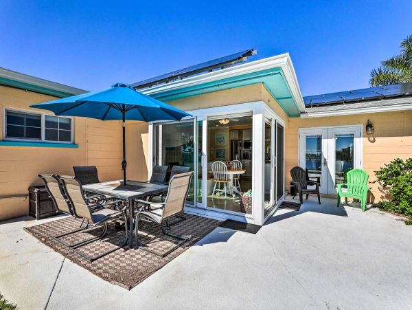 Waterfront Palmetto 3 Bedroom Vacation Getaway Sleeps 10