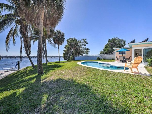 Waterfront Palmetto 3 Bedroom Vacation Getaway Sleeps 10
