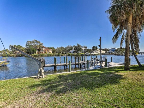 Waterfront Palmetto 3 Bedroom Vacation Getaway Sleeps 10
