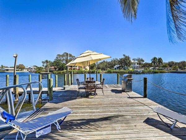 Waterfront Palmetto 3 Bedroom Vacation Getaway Sleeps 10