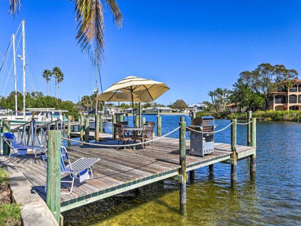 Waterfront Palmetto 3 Bedroom Vacation Getaway Sleeps 10