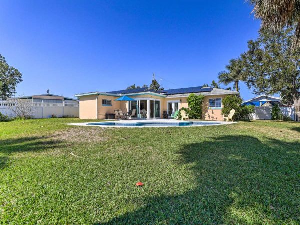 Waterfront Palmetto 3 Bedroom Vacation Getaway Sleeps 10