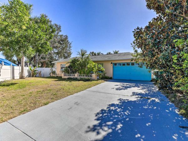Waterfront Palmetto 3 Bedroom Vacation Getaway Sleeps 10