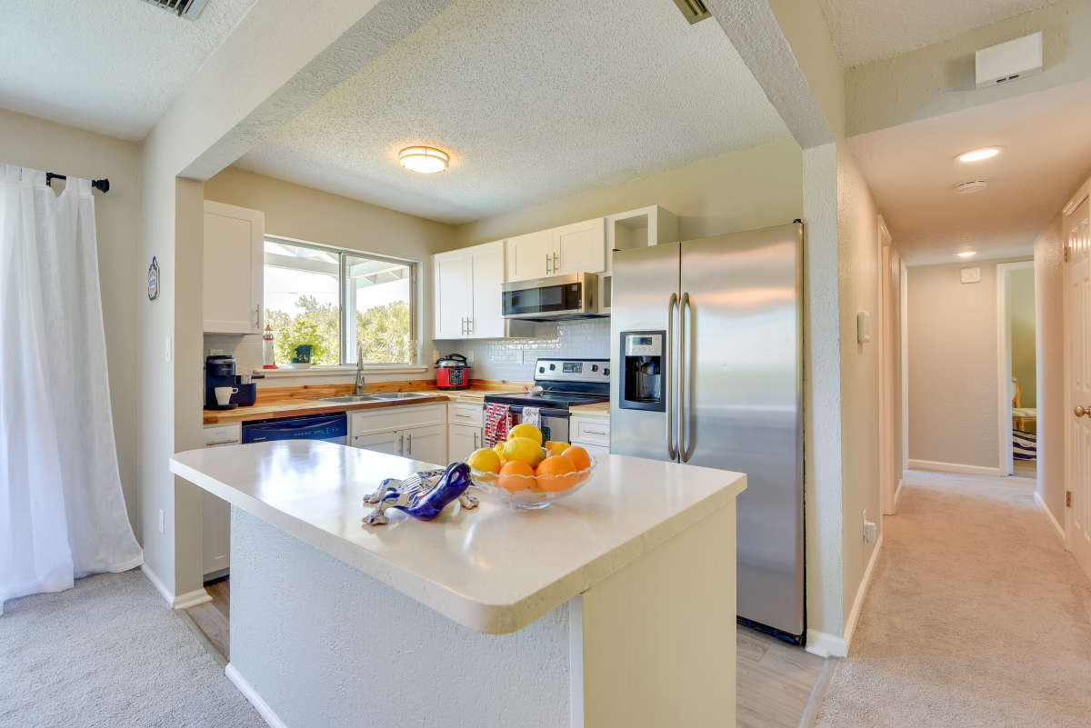 Palmetto Vacation Pool Home with Great Amenities Sleeps 8