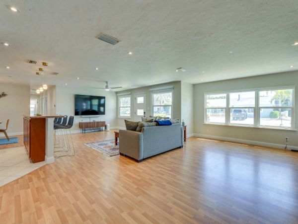Palmetto Vacation Home Three Bedrooms Sleeps 6 Guests
