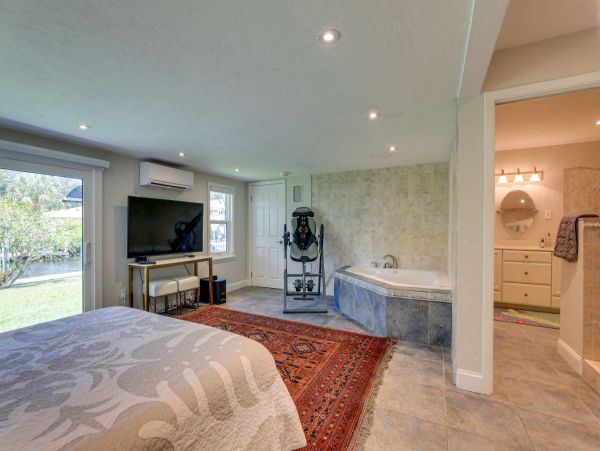 Palmetto Vacation Home Three Bedrooms Sleeps 6 Guests