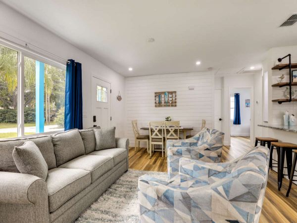 Palmetto Vacation Home Three Bedrooms Sleeps 6 Guests