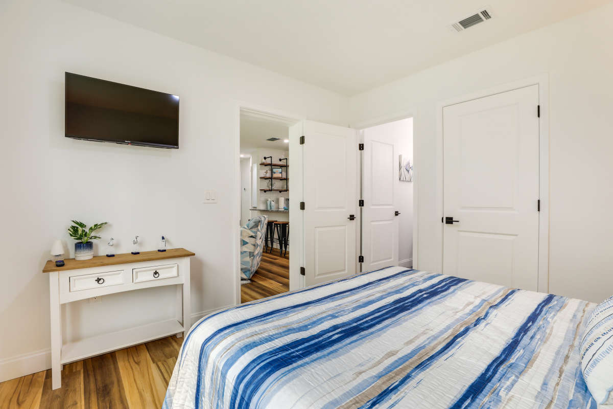 Palmetto Vacation Home Three Bedrooms Sleeps 6 Guests
