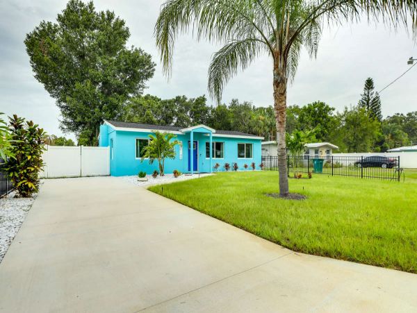 Palmetto Vacation Home Three Bedrooms Sleeps 6 Guests