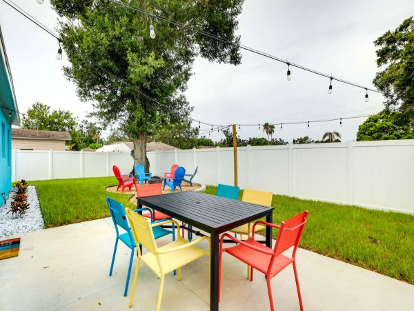 Palmetto Vacation Home Three Bedrooms Sleeps 6 Guests