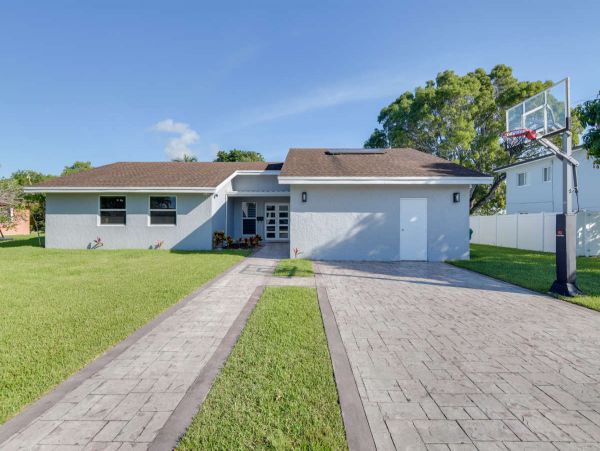 Anna Maria Island Holmes Beach Home 1065782