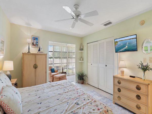 Longboat Key Vacation Condo Two Bedroom Walk to Beach