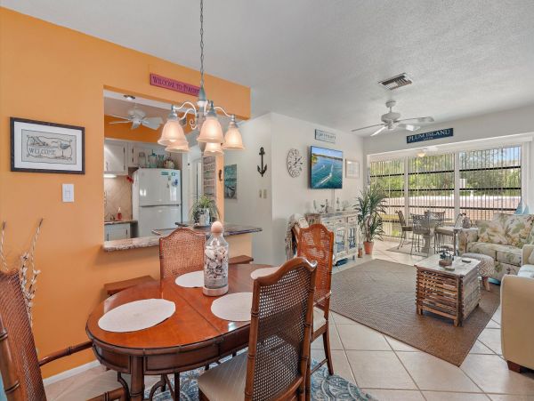 Longboat Key Vacation Condo Two Bedroom Walk to Beach
