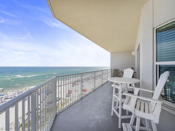 Lovely 3 Bedroom Vacation Condo with Full Ocean Views
