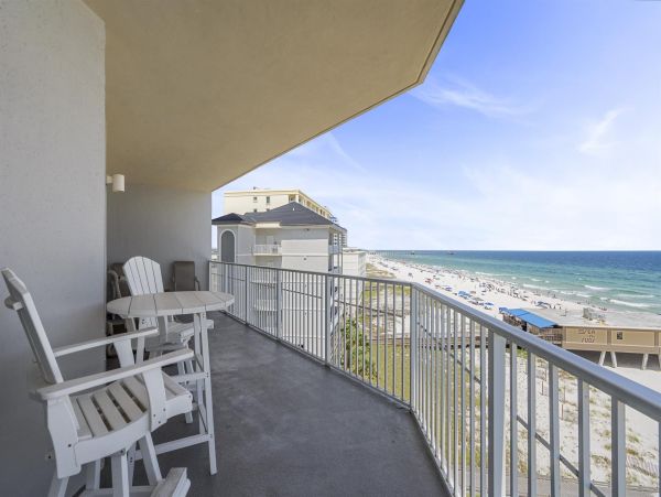 Lovely 3 Bedroom Vacation Condo with Full Ocean Views