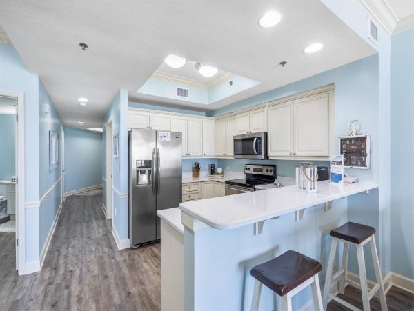Lovely 3 Bedroom Vacation Condo with Full Ocean Views