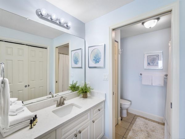Lovely 3 Bedroom Vacation Condo with Full Ocean Views