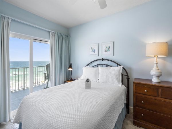Lovely 3 Bedroom Vacation Condo with Full Ocean Views