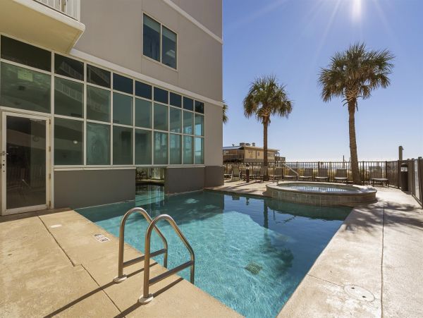 Lovely 3 Bedroom Vacation Condo with Full Ocean Views