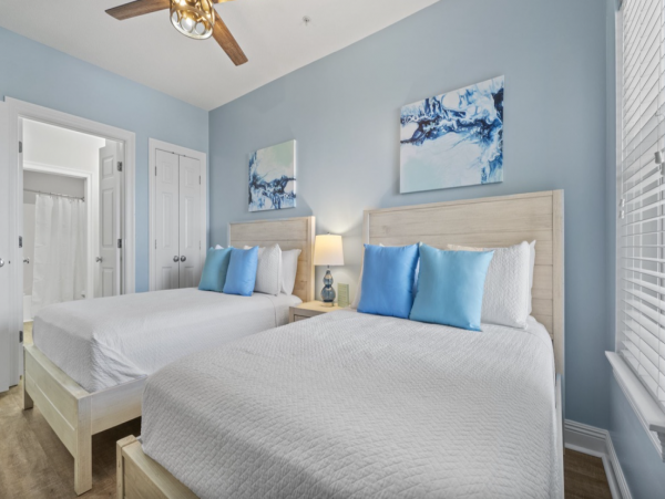 Stunning 3 Bedroom Vacation Condo with Great Views
