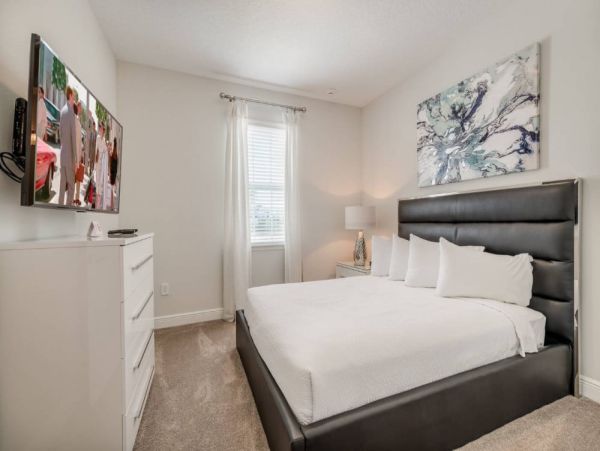 Luxury Orlando Vacation Rental Home Near Disney World – Sleeps 14 with Pool & Theater