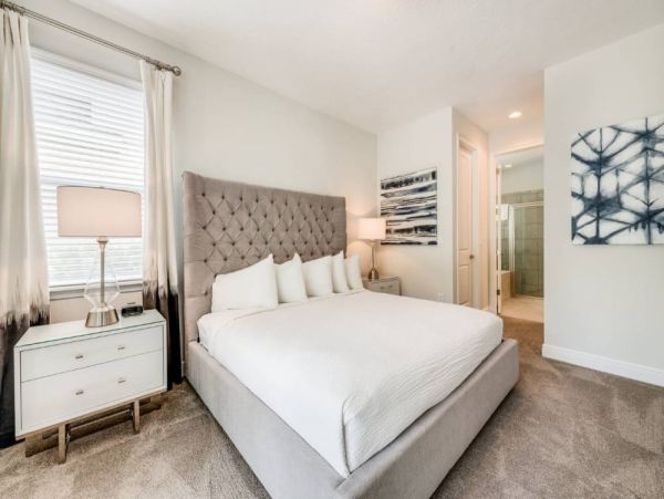 Luxury Orlando Vacation Rental Home Near Disney World – Sleeps 14 with Pool & Theater