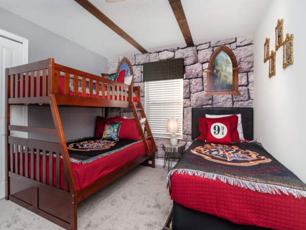 Luxurious 5 Bedroom Townhome Near Disney with Private Pool & Resort Amenities