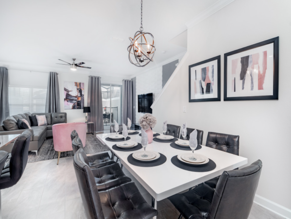 Luxurious 5 Bedroom Townhome Near Disney with Private Pool & Resort Amenities