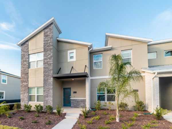Luxurious 5 Bedroom Townhome Near Disney with Private Pool & Resort Amenities