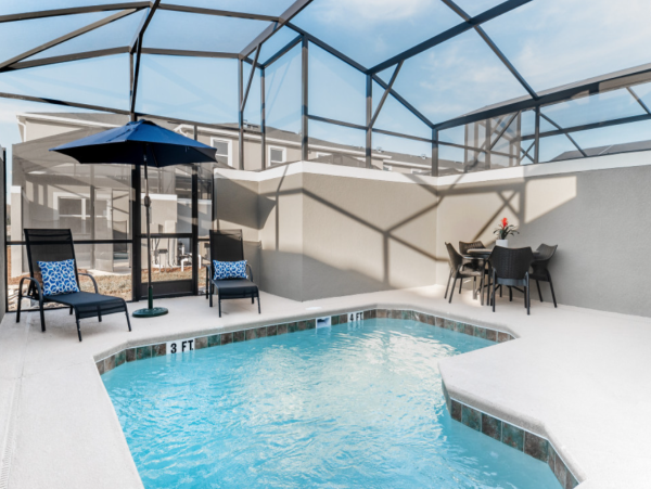 Luxurious 5 Bedroom Townhome Near Disney with Private Pool & Resort Amenities