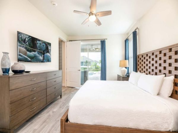 Orlando Luxury Vacation Rental  Disney Area Villa with Private Pool and Hot Tub