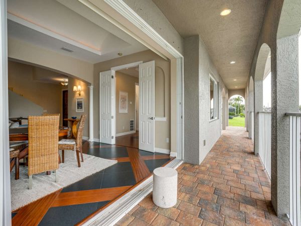 Stunning 6 Bedroom Home with Private Pool