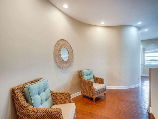 Stunning 6 Bedroom Home with Private Pool
