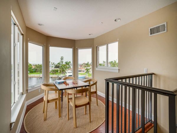 Stunning 6 Bedroom Home with Private Pool