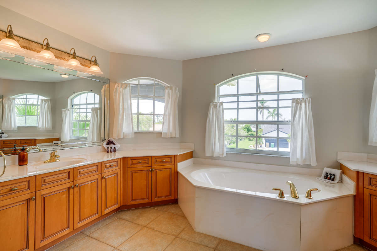 Cape Coral Home 1066353