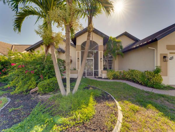 Waterfront Cape Coral 3 Bedroom Vacation Home