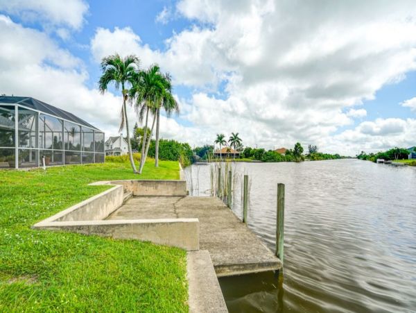 Waterfront Three Bedroom Vacation Rental in Cape Coral