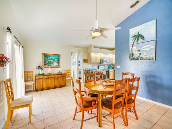 Waterfront Three Bedroom Vacation Rental in Cape Coral
